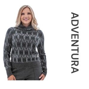 ADVENTURA Long Sleeve Turtleneck/Cowl
Sweater, Blend of Gray & Black, Size S.